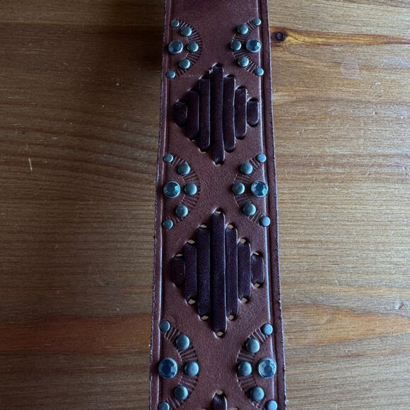 NWT Abercrombie & Fitch Brown Leather Studded Vintage Belt in Large - Picture 3 of 10